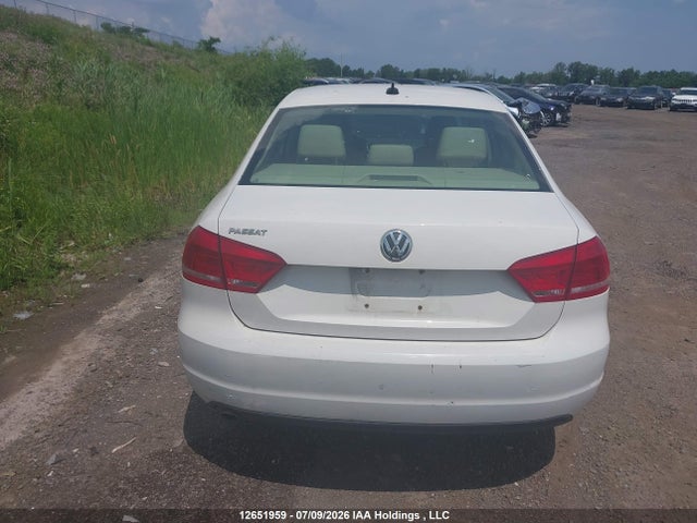 2012 Volkswagen Passat მანქანა იყიდება აუქციონზე, vin: 1VWBH7A35CC012972, აუქციონის ნომერი: 12651959