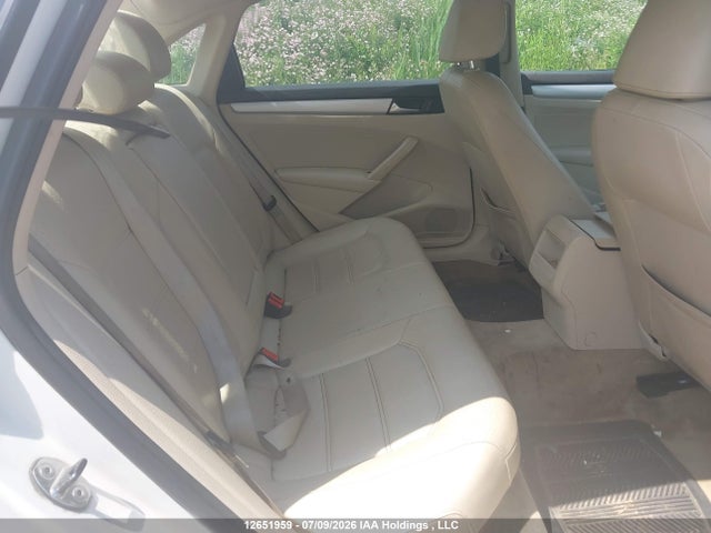 2012 Volkswagen Passat მანქანა იყიდება აუქციონზე, vin: 1VWBH7A35CC012972, აუქციონის ნომერი: 12651959