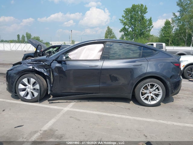 Tesla Model Y Long Range 2024 7SAYGDEE7RF076570 Image 14