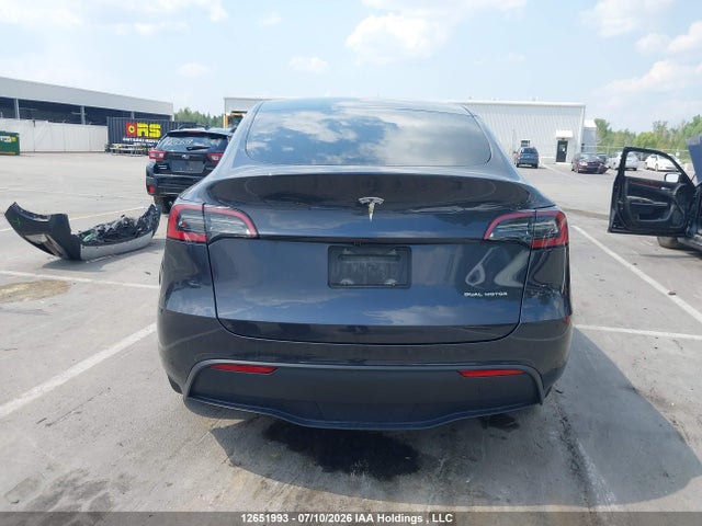Tesla Model Y Long Range 2024 7SAYGDEE7RF076570 Image 16