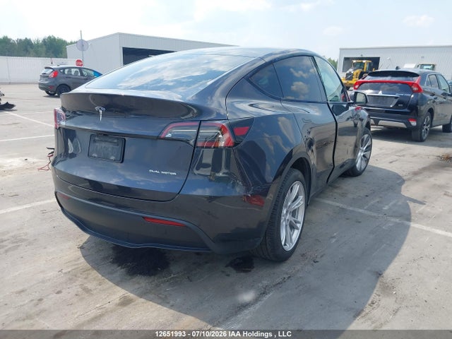 Tesla Model Y Long Range 2024 7SAYGDEE7RF076570 Image 4