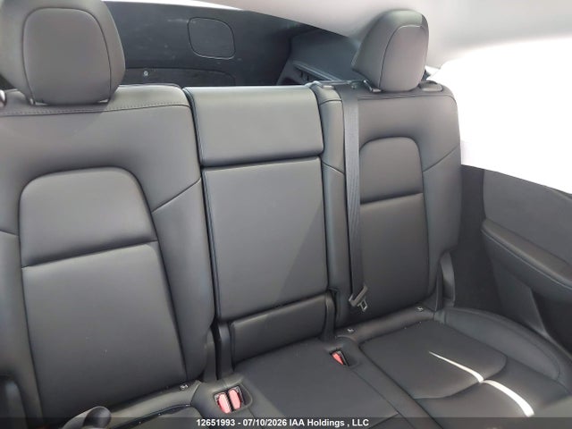 Tesla Model Y Long Range 2024 7SAYGDEE7RF076570 Image 8