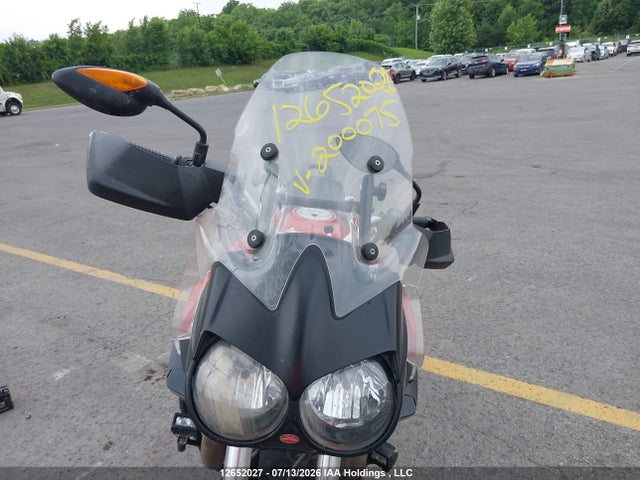 Moto Guzzi Stelvio 1200 2015 ZGULZU018FM200075 Image 12
