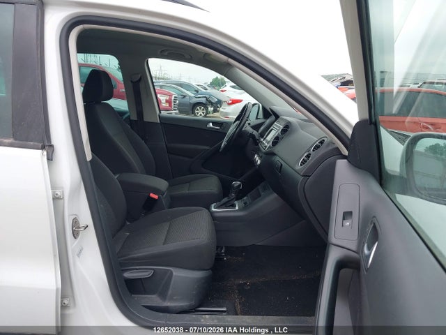 Aukcja sprzedaży 2015 Volkswagen Tiguan, vin: WVGJV7AX0FW593791, numer aukcji: 12652038