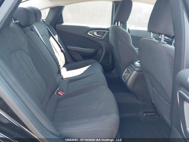 Aukcja sprzedaży 2015 Chrysler 200 Limited, vin: 1C3CCCAB6FN506650, numer aukcji: 12652043