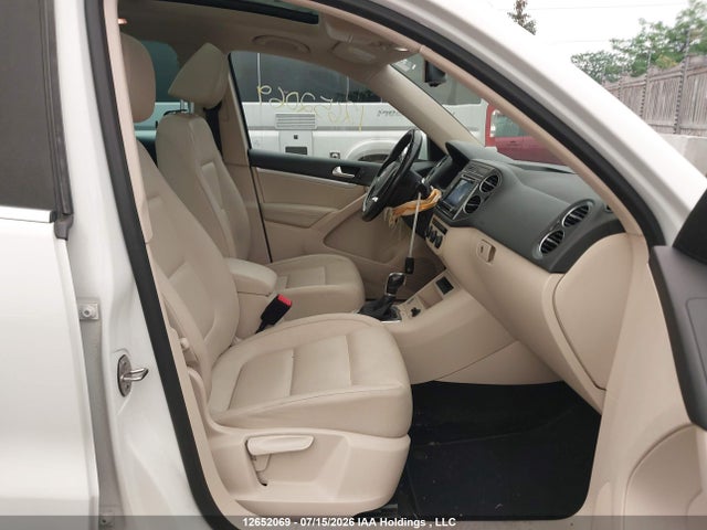 Продаж на аукціоні авто 2016 Volkswagen Tiguan Comfort/high/r-line/sp Ed, vin: WVGJV7AX5GW012500, номер лоту: 12652069