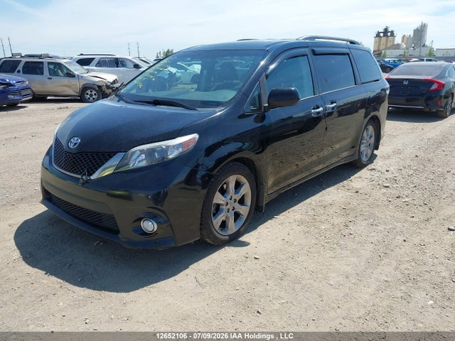 Продажа на аукционе авто 2013 Toyota Sienna Sport, vin: 5TDXK3DC1DS318131, номер лота: 12652106