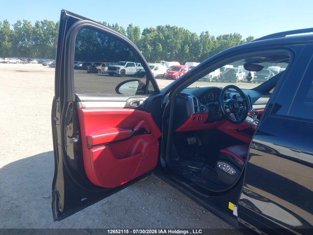 Porsche Cayenne 2015 WP1AC2A22FLA82066 Image 19