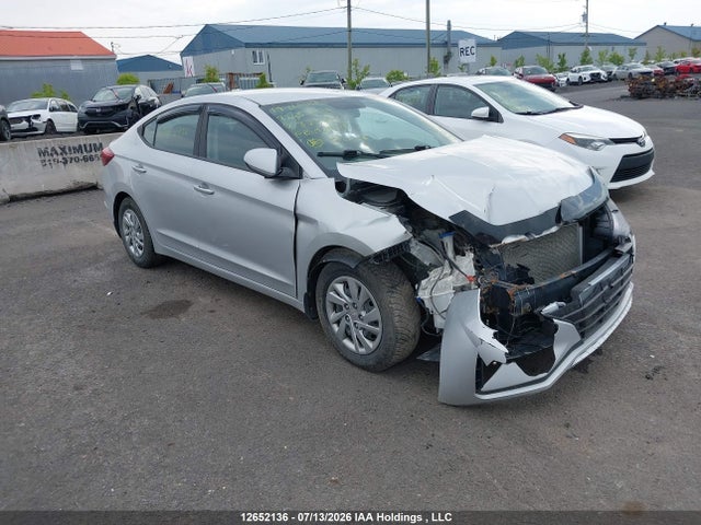 Hyundai Elantra Essential 2019 KMHD74LF2KU883661 главное изображение