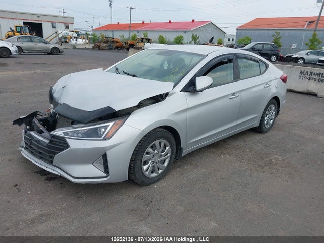 Hyundai Elantra Essential 2019 KMHD74LF2KU883661 Image 2
