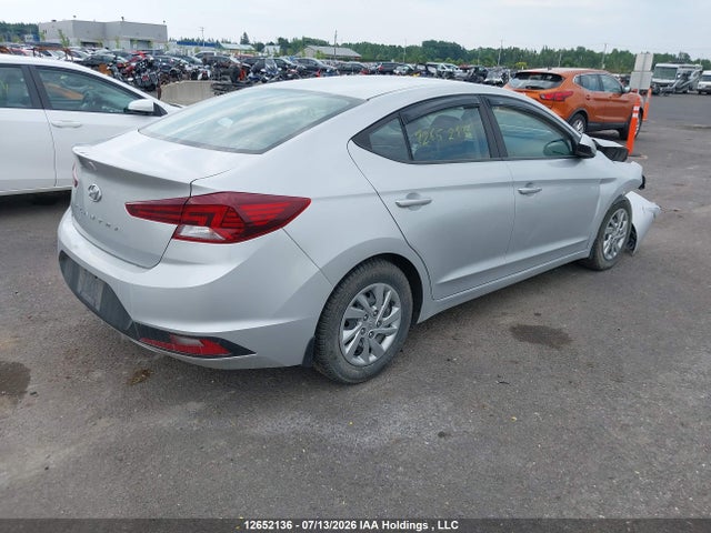 Hyundai Elantra Essential 2019 KMHD74LF2KU883661 Image 4