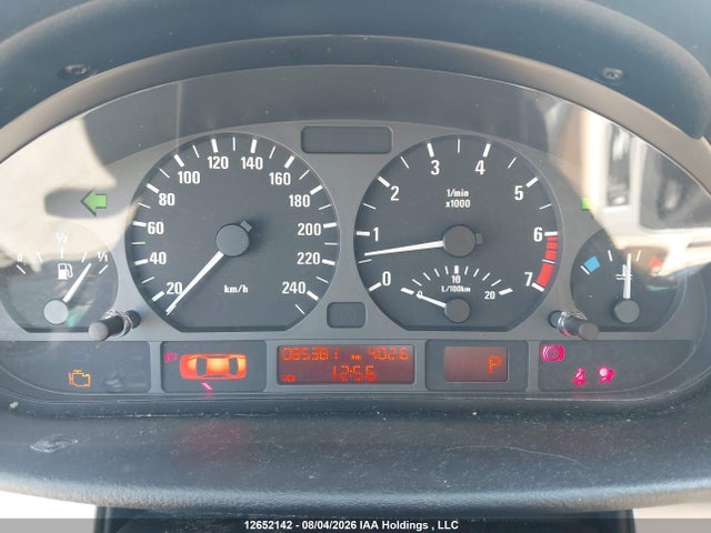 12652142 :رقم المزاد ، WBAEV13432KL20462 vin ، 2002 Bmw 320i مزاد بيع