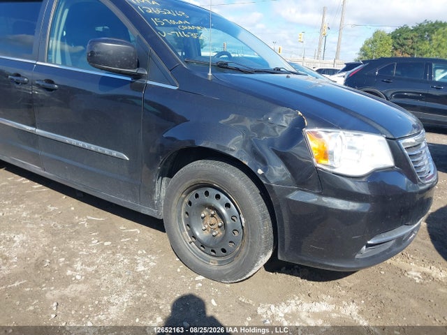2015 Chrysler Town & Country მანქანა იყიდება აუქციონზე, vin: 2C4RC1CG6FR716350, აუქციონის ნომერი: 12652163