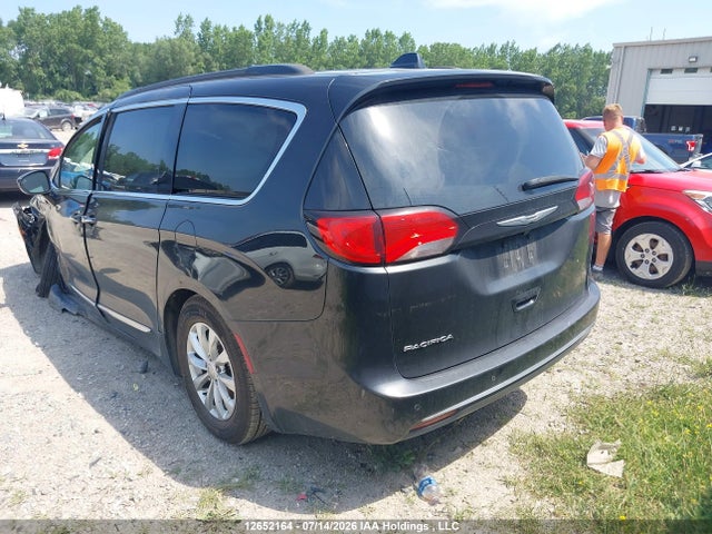 Chrysler Pacifica Touring L 2017 2C4RC1BG6HR506142 Image 3