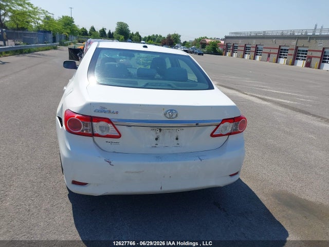 2013 Toyota Corolla Ce მანქანა იყიდება აუქციონზე, vin: 2T1BU4EE2DC945861, აუქციონის ნომერი: 12627766