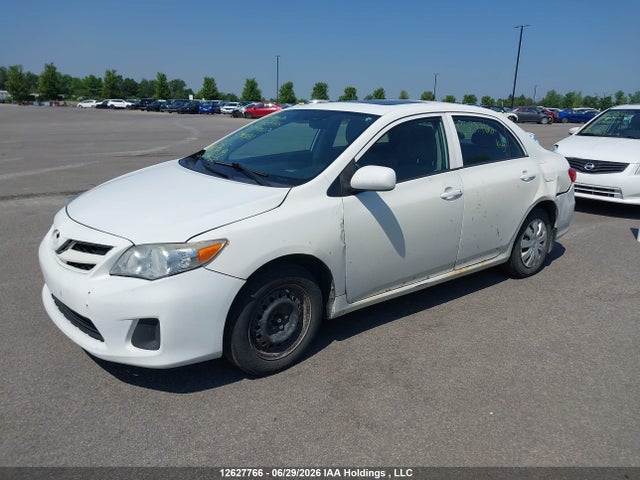 2013 Toyota Corolla Ce მანქანა იყიდება აუქციონზე, vin: 2T1BU4EE2DC945861, აუქციონის ნომერი: 12627766
