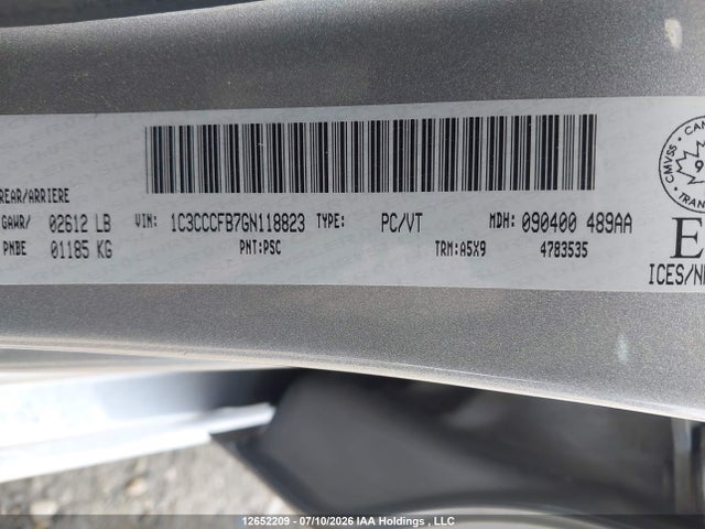 1C3CCCFB7GN118823 Chrysler 200 LX