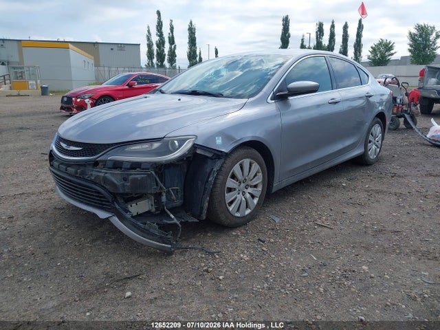 1C3CCCFB7GN118823 Chrysler 200 LX