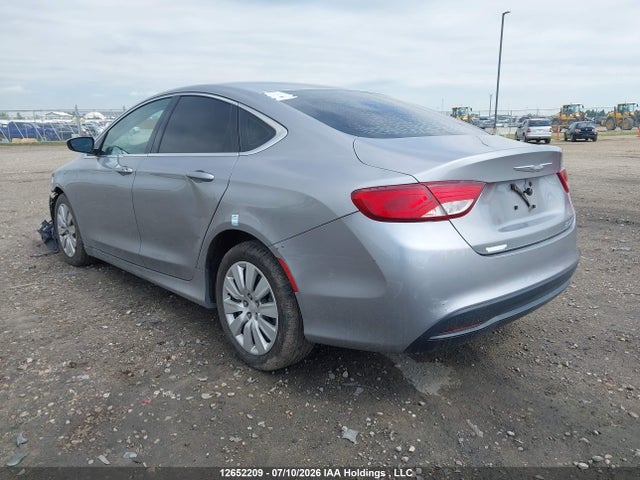 1C3CCCFB7GN118823 Chrysler 200 LX