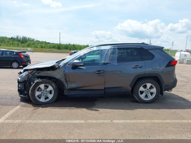 2021 Toyota Rav4 Xle/xle Premium მანქანა იყიდება აუქციონზე, vin: 2T3R1RFVXMC191876, აუქციონის ნომერი: 12652210