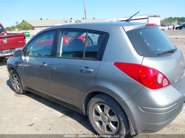12652221 :رقم المزاد ، 3N1BC13EX8L404180 vin ، 2008 Nissan Versa 1.8 Sl مزاد بيع