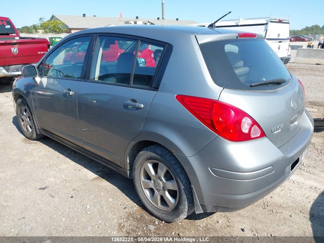 12652221 :رقم المزاد ، 3N1BC13EX8L404180 vin ، 2008 Nissan Versa 1.8 Sl مزاد بيع