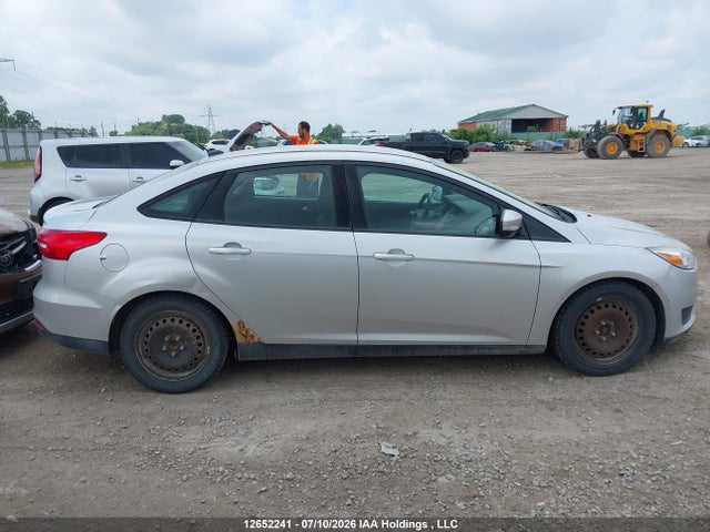 12652241 :رقم المزاد ، 1FADP3F2XGL200275 vin ، 2016 Ford Focus Se مزاد بيع