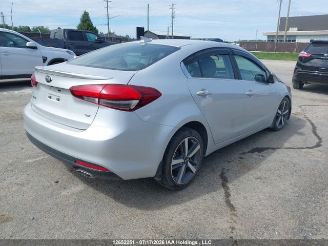 12652251 :رقم المزاد ، 3KPFN4A80HE093211 vin ، 2017 Kia Forte Ex/sx مزاد بيع