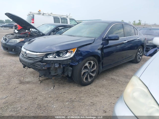 Honda Accord 2016 1HGCR2F88GA806489 Image 2
