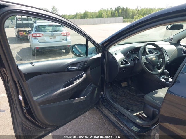 2017 Chevrolet Cruze Lt Auto მანქანა იყიდება აუქციონზე, vin: 1G1BE5SM7H7245722, აუქციონის ნომერი: 12652308