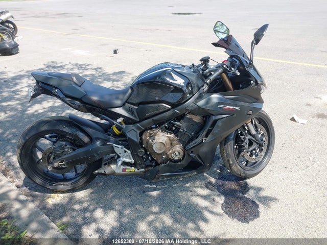 12652309 :رقم المزاد ، MLHRH0161M5200104 vin ، 2021 Honda Cbr650 Ra مزاد بيع