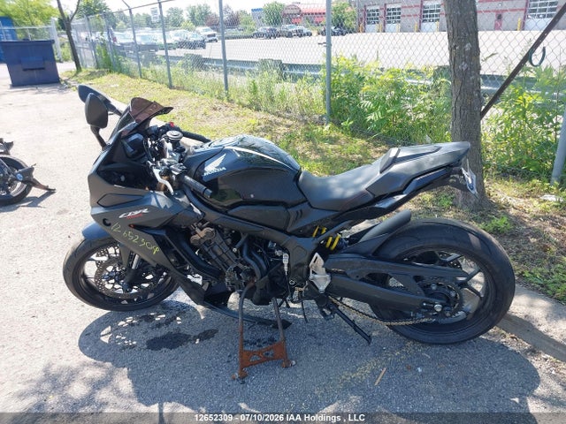 12652309 :رقم المزاد ، MLHRH0161M5200104 vin ، 2021 Honda Cbr650 Ra مزاد بيع