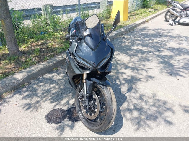 12652309 :رقم المزاد ، MLHRH0161M5200104 vin ، 2021 Honda Cbr650 Ra مزاد بيع