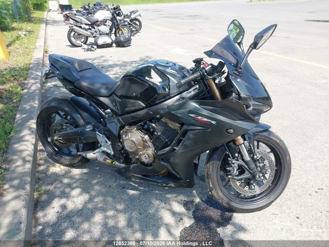 12652309 :رقم المزاد ، MLHRH0161M5200104 vin ، 2021 Honda Cbr650 Ra مزاد بيع