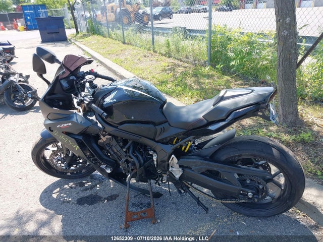 12652309 :رقم المزاد ، MLHRH0161M5200104 vin ، 2021 Honda Cbr650 Ra مزاد بيع