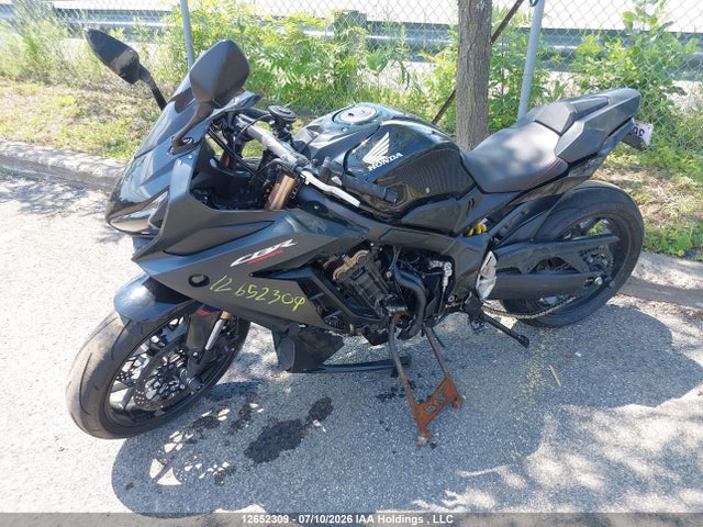 12652309 :رقم المزاد ، MLHRH0161M5200104 vin ، 2021 Honda Cbr650 Ra مزاد بيع