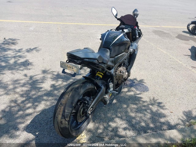 12652309 :رقم المزاد ، MLHRH0161M5200104 vin ، 2021 Honda Cbr650 Ra مزاد بيع