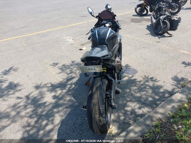 12652309 :رقم المزاد ، MLHRH0161M5200104 vin ، 2021 Honda Cbr650 Ra مزاد بيع