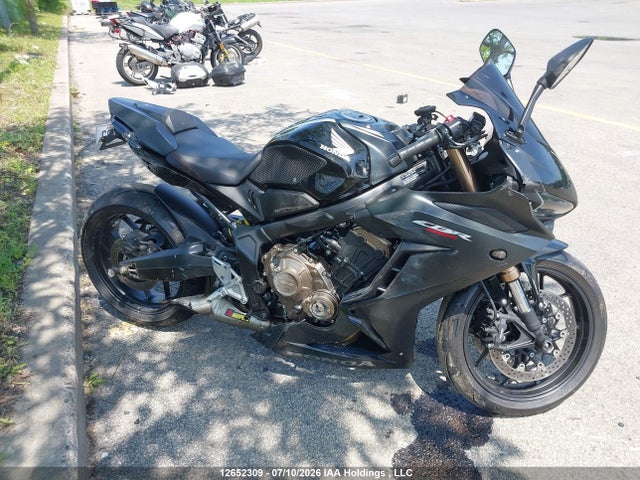 12652309 :رقم المزاد ، MLHRH0161M5200104 vin ، 2021 Honda Cbr650 Ra مزاد بيع