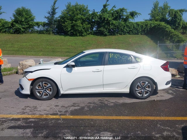 Продажа на аукционе авто 2016 Honda Civic Lx, vin: 2HGFC2E55GH036498, номер лота: 12652371