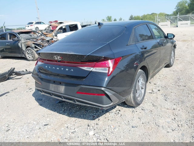 2025 Hyundai Elantra Essential მანქანა იყიდება აუქციონზე, vin: KMHLM4DG2SU920204, აუქციონის ნომერი: 12652403