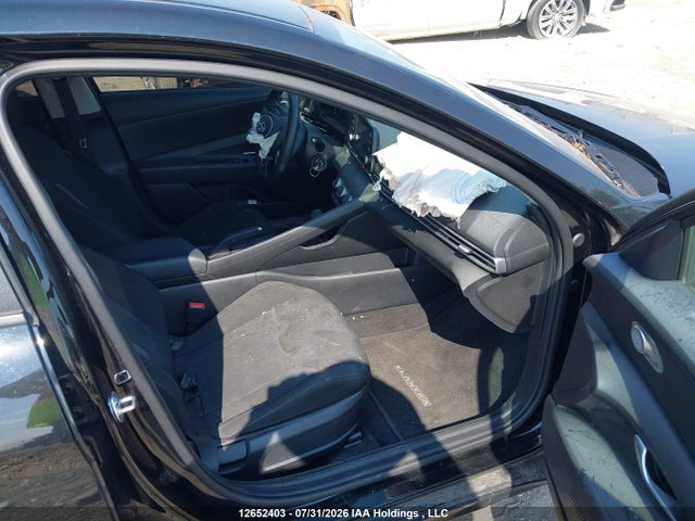 2025 Hyundai Elantra Essential მანქანა იყიდება აუქციონზე, vin: KMHLM4DG2SU920204, აუქციონის ნომერი: 12652403