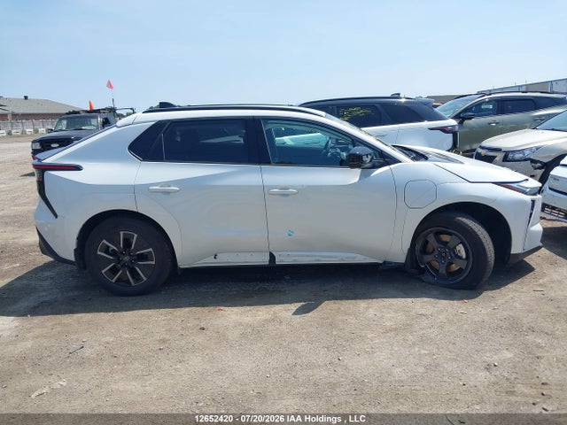 JTMADAFB3TJ017736 Toyota Bz Xle Awd