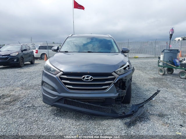 2016 Hyundai Tucson Premium მანქანა იყიდება აუქციონზე, vin: KM8J3CA47GU112095, აუქციონის ნომერი: 12652428