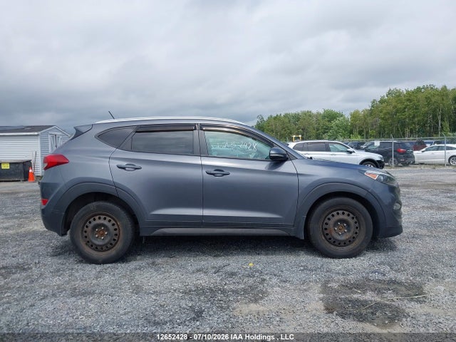 2016 Hyundai Tucson Premium მანქანა იყიდება აუქციონზე, vin: KM8J3CA47GU112095, აუქციონის ნომერი: 12652428