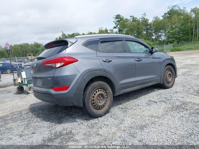 2016 Hyundai Tucson Premium მანქანა იყიდება აუქციონზე, vin: KM8J3CA47GU112095, აუქციონის ნომერი: 12652428