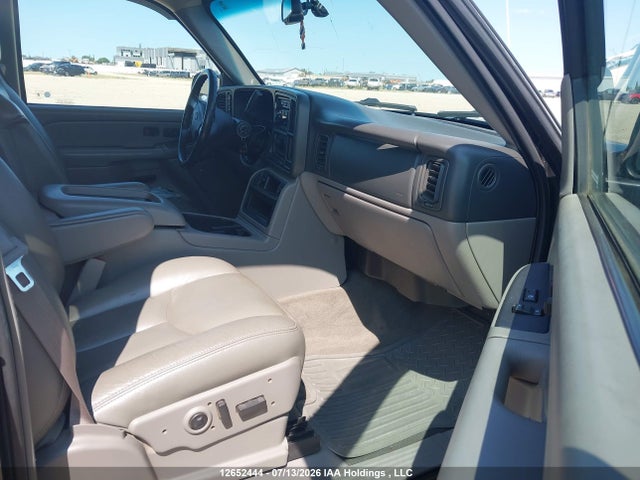 2005 Chevrolet Avalanche 1500 Ls/lt მანქანა იყიდება აუქციონზე, vin: 3GNEK12T95G176214, აუქციონის ნომერი: 12652444