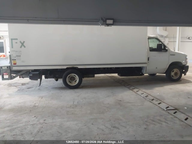 Продажа на аукционе авто 2023 Ford Econoline E450 Super Duty Cutaway Van, vin: 1FDWE4FKXPDD18220, номер лота: 12652450