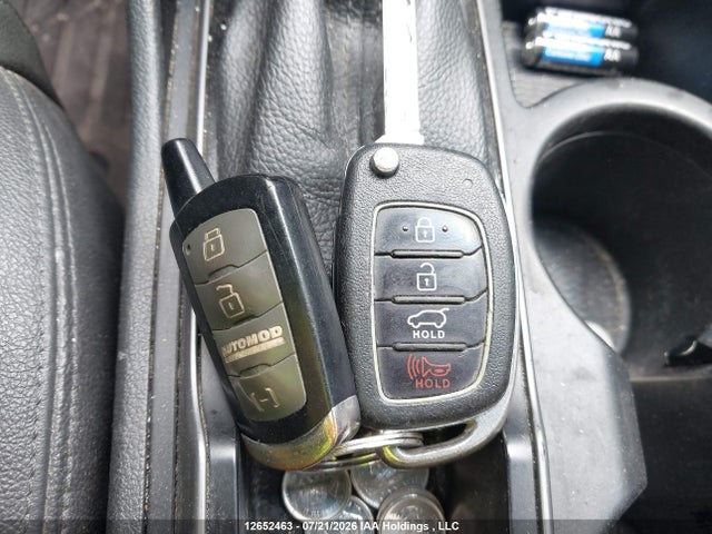 KM8J3CA44HU259637 Hyundai TUCSON SE