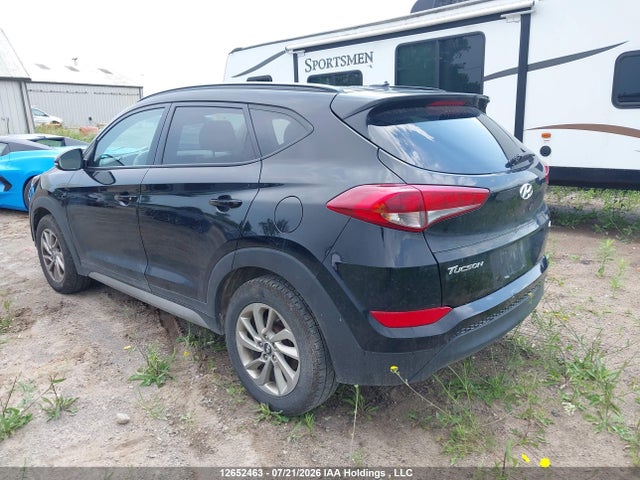 KM8J3CA44HU259637 Hyundai TUCSON SE